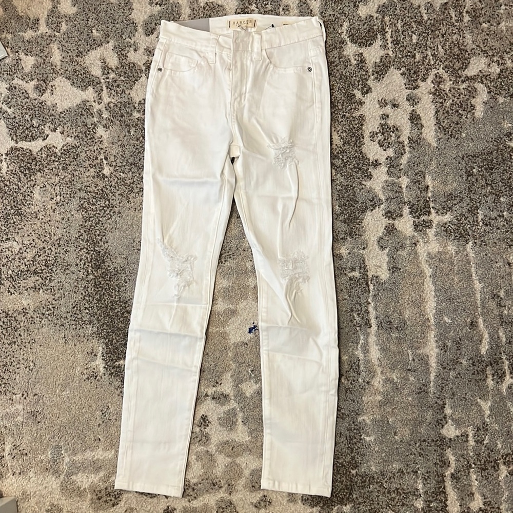 White Ripped skinny jeans